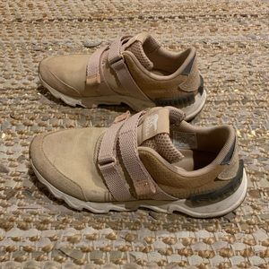 Sorel Kinetic Lite Strap Sneaker